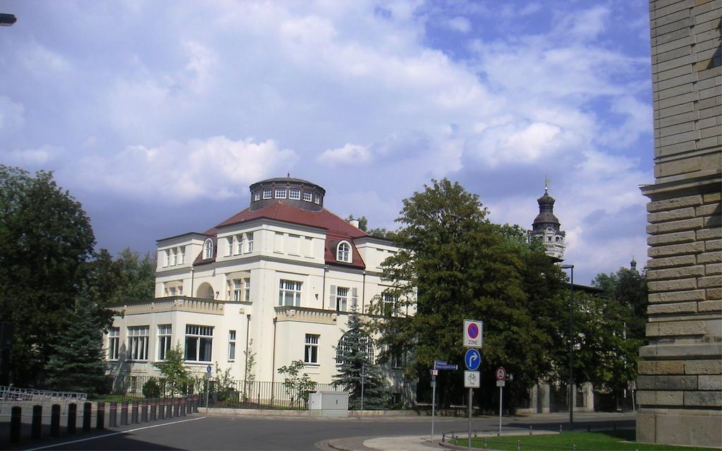 Gaestehaus Leipzig Bagian luar foto